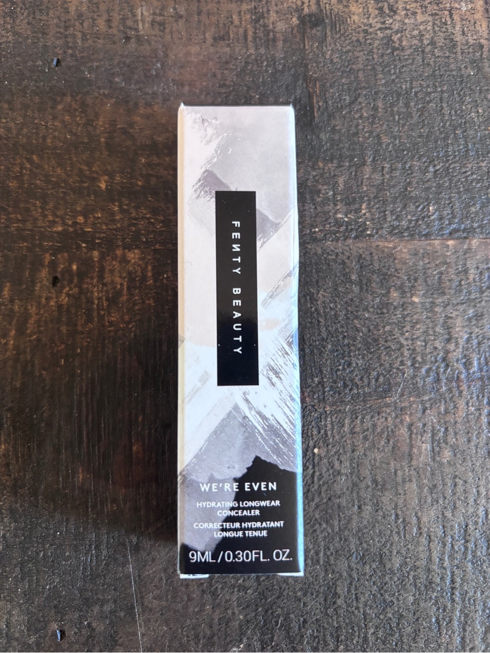 NIP-WE'RE EVEN HYDRATING LONGWEAR CONCEALER 210W